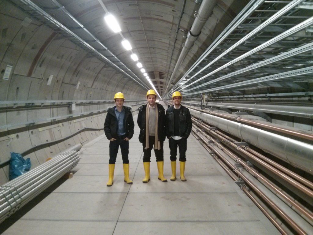 Parte del equipo de investigación de la Escuela, en el túnel XFEL, una vez finalizada la obra del túnel.
