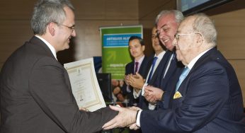 La ETSII premia la contribución a la Sociedad de sus antiguos alumnos
