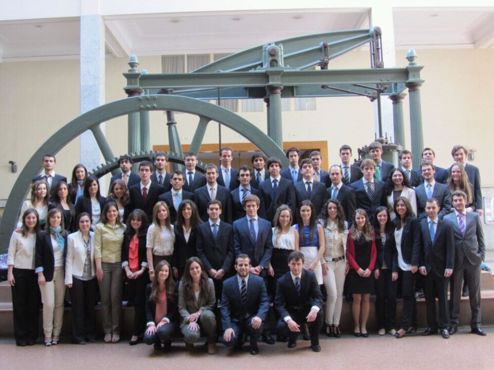 Comite Organizador de Induforum 2012 Comite organizador de la Feria de empleo Induforum en Escuela Industriales