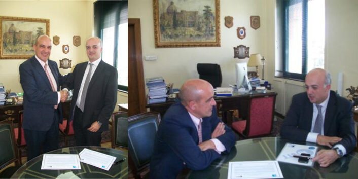 Firma del acuerdo entre la Escuela y IbSTT