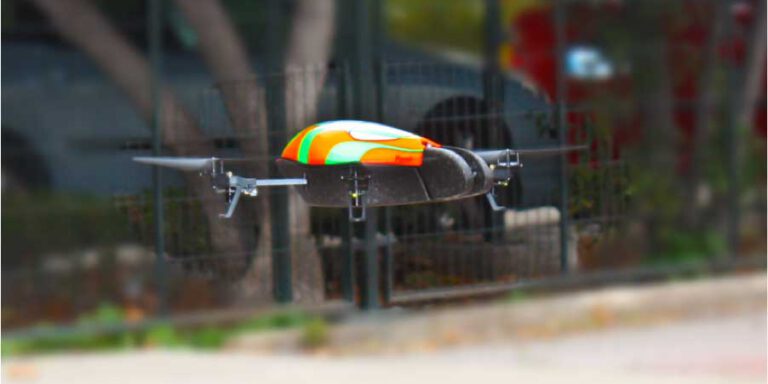 Helicóptero tripulado por los estudiantes que nos visitaron