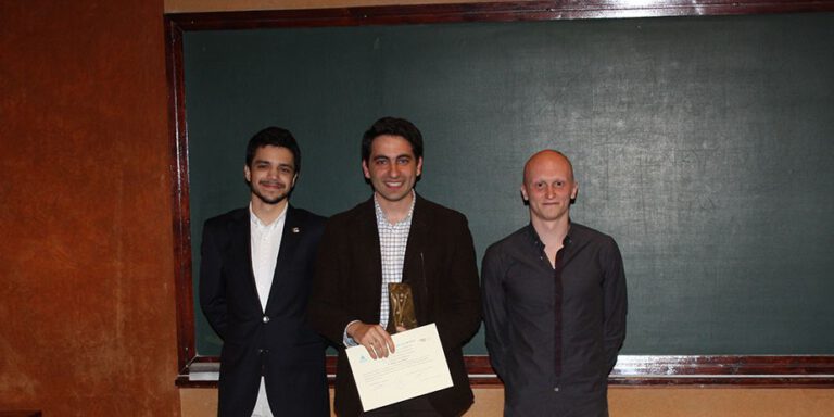 Vector de Oro Industriales UPM