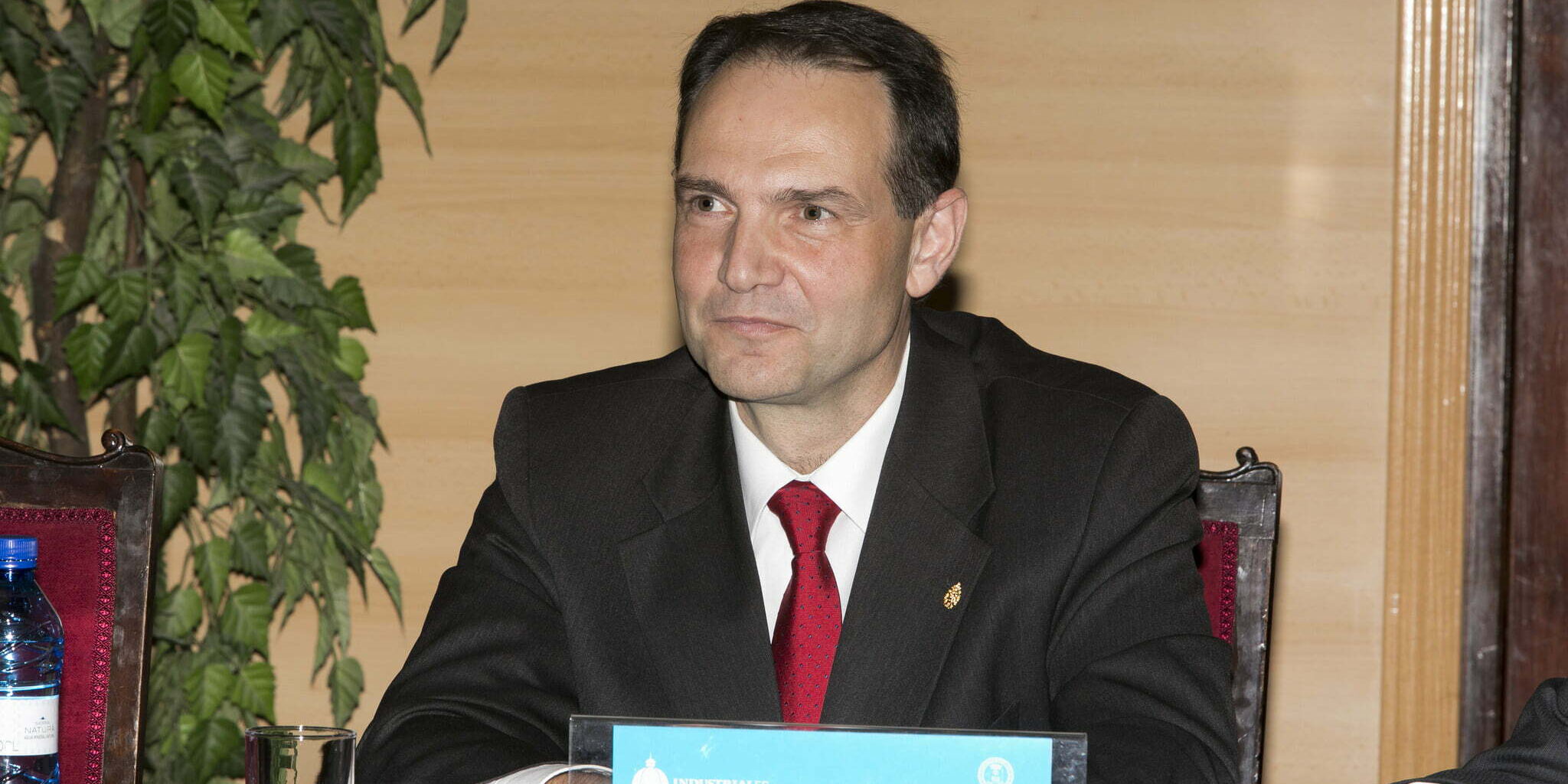 director industriales oscar garcia